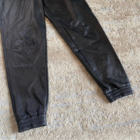 Spanx Leather Like Jogger Pants Brown cuffed Ankle Faux Leather Pull On: Small - Picture 3 of 11